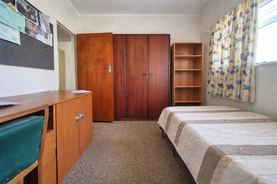 2 Bedroom Property for Sale in Wynberg Upper Western Cape
